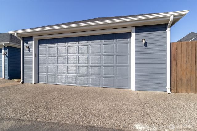 762 SE Heron Drive, College Place, WA 99324