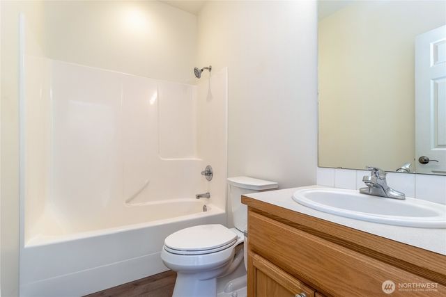 762 SE Heron Drive, College Place, WA 99324