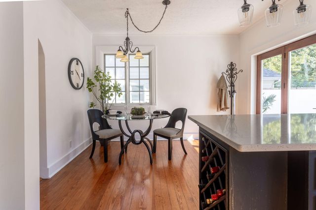 924 S Pickwick Avenue, Springfield, MO 65804