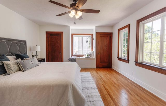 924 S Pickwick Avenue, Springfield, MO 65804