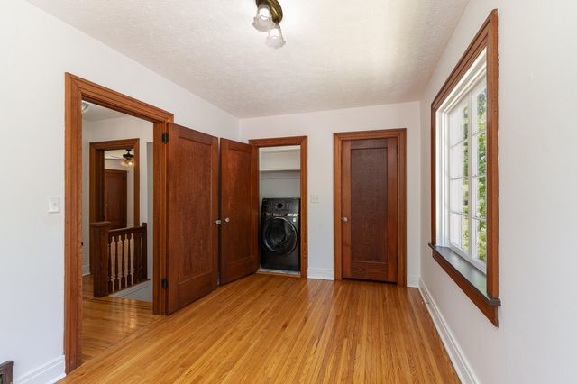 924 S Pickwick Avenue, Springfield, MO 65804