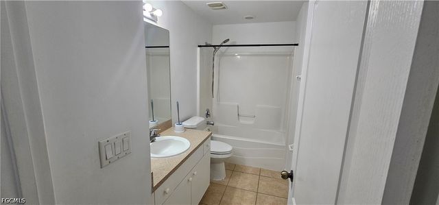 815 Porter ST E, Lehigh Acres, FL 33974
