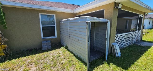 815 Porter ST E, Lehigh Acres, FL 33974