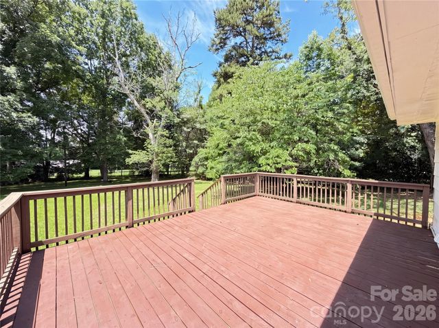 11932 Idlewild Road, Matthews, NC 28105