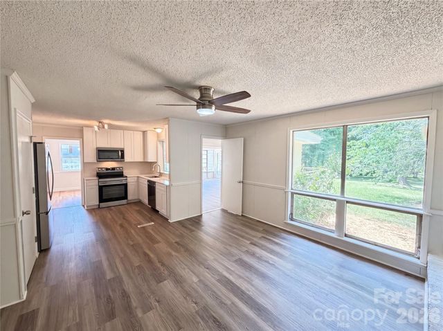 11932 Idlewild Road, Matthews, NC 28105