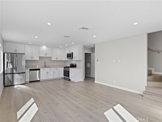 7318 Leescott Avenue, Lake Balboa, CA 91406