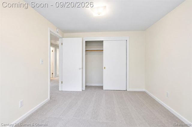 21945 Wildwood Street, Dearborn, MI 48128