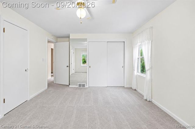 21945 Wildwood Street, Dearborn, MI 48128