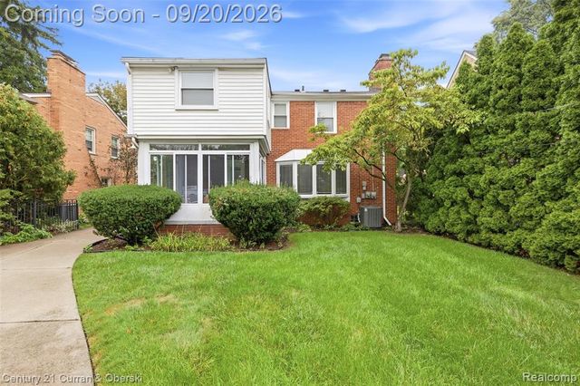 21945 Wildwood Street, Dearborn, MI 48128