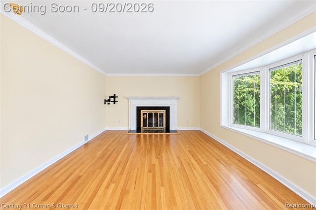 21945 Wildwood Street, Dearborn, MI 48128