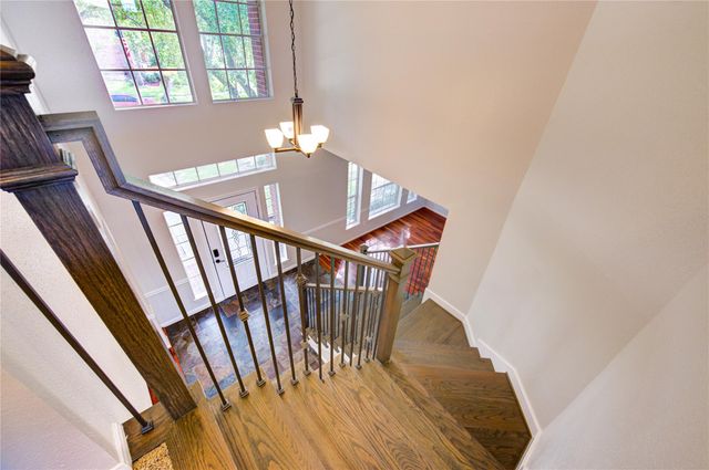 1016 Applewood Drive, Friendswood, TX 77546