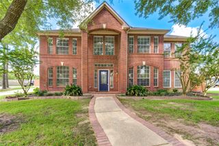 1016 Applewood Drive, Friendswood, TX 77546
