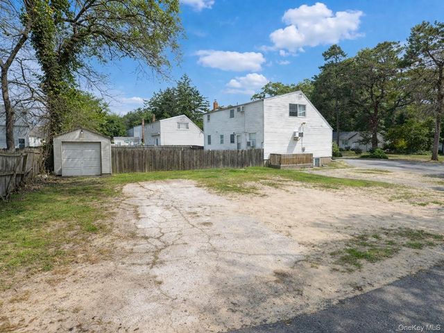 532 Park Avenue, Centereach, NY 11720