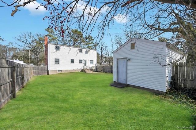 532 Park Avenue, Centereach, NY 11720