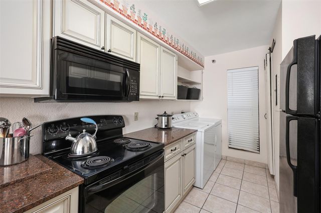 7700 Seawall Boulevard 611, Galveston, TX 77551