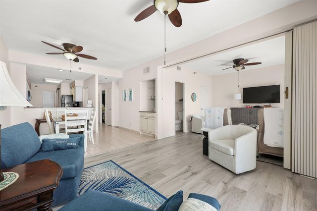 7700 Seawall Boulevard 611, Galveston, TX 77551