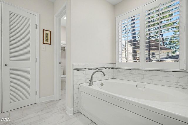 12105 Queensbridge Court, Raleigh, NC 27613