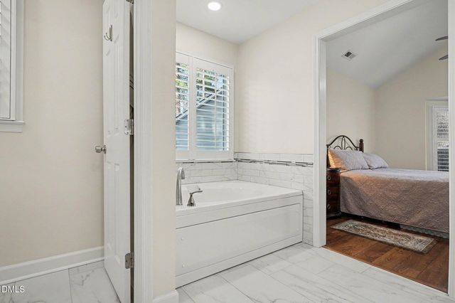 12105 Queensbridge Court, Raleigh, NC 27613