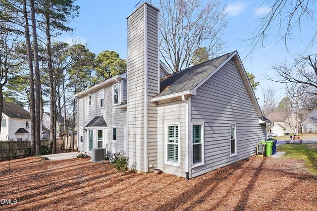 12105 Queensbridge Court, Raleigh, NC 27613