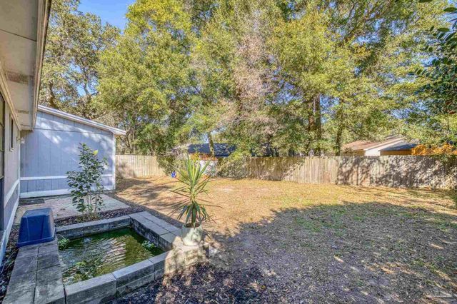3936 Elmcrest Dr, Pensacola, FL 32504