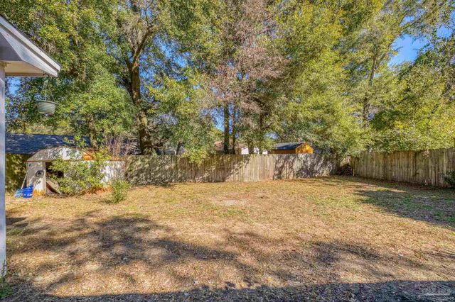 3936 Elmcrest Dr, Pensacola, FL 32504