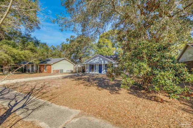 3936 Elmcrest Dr, Pensacola, FL 32504
