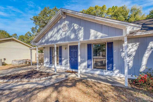 3936 Elmcrest Dr, Pensacola, FL 32504