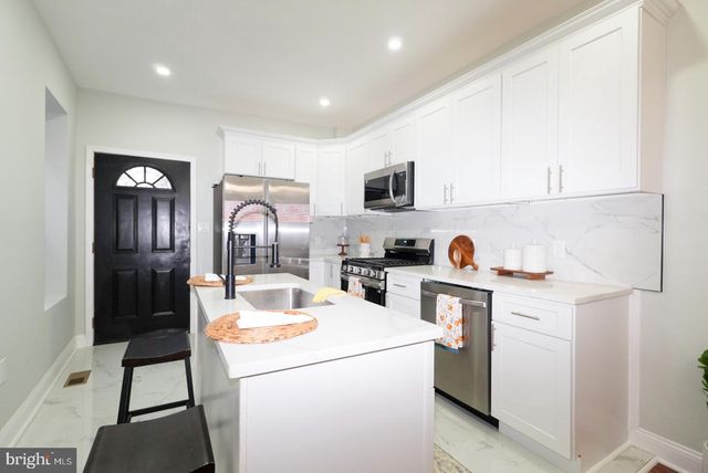 2103 N LOCUST ST, Wilmington, DE 19802