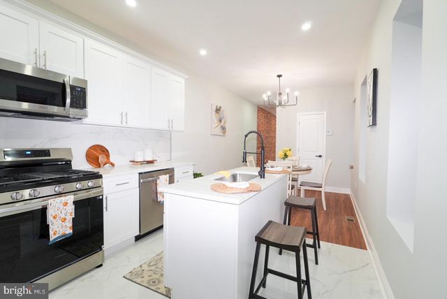 2103 N LOCUST ST, Wilmington, DE 19802