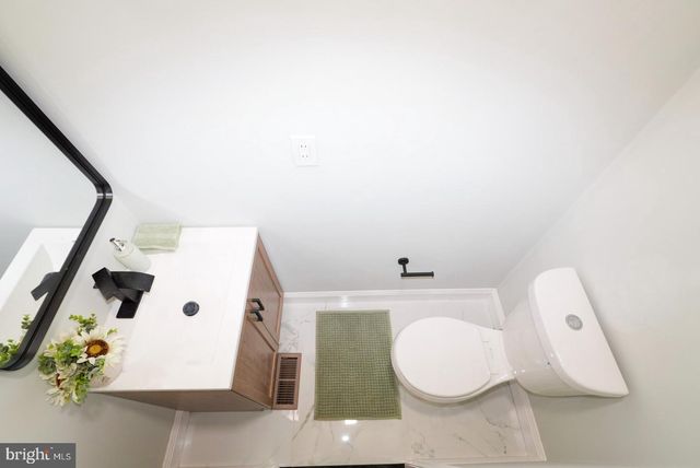 2103 N LOCUST ST, Wilmington, DE 19802