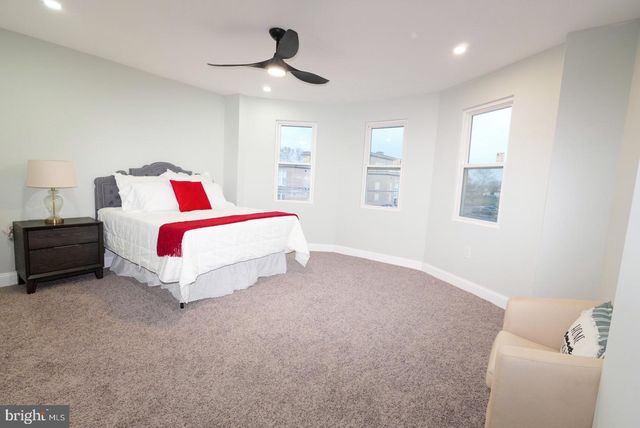 2103 N LOCUST ST, Wilmington, DE 19802