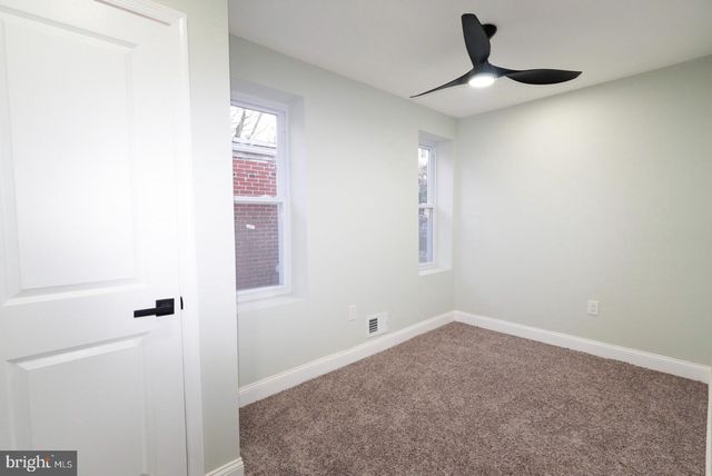 2103 N LOCUST ST, Wilmington, DE 19802