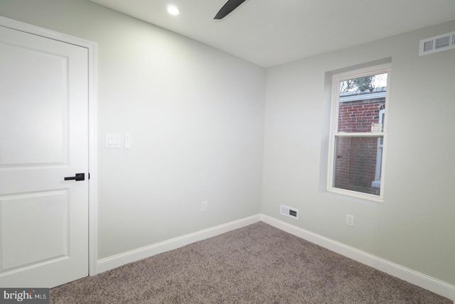 2103 N LOCUST ST, Wilmington, DE 19802