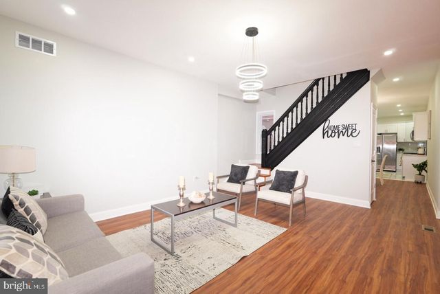 2103 N LOCUST ST, Wilmington, DE 19802