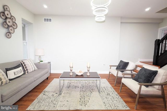 2103 N LOCUST ST, Wilmington, DE 19802