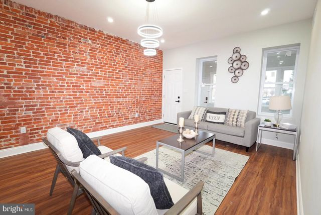 2103 N LOCUST ST, Wilmington, DE 19802