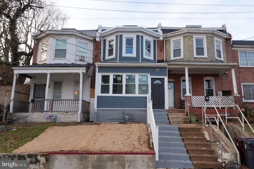 2103 N LOCUST ST, Wilmington, DE 19802