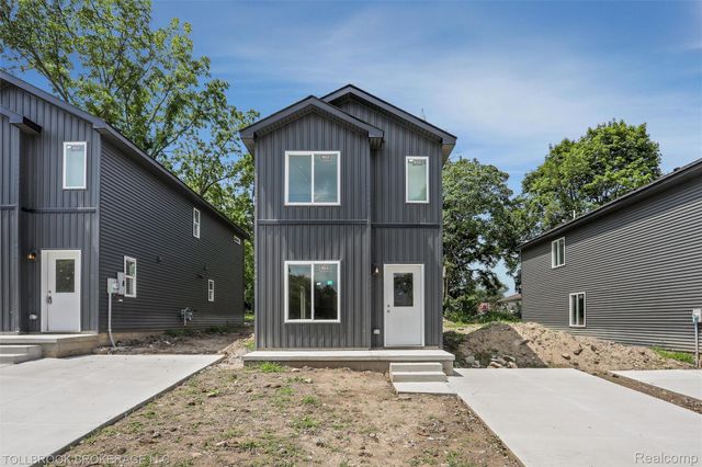 57 N. Roselawn, Pontiac, MI 48342