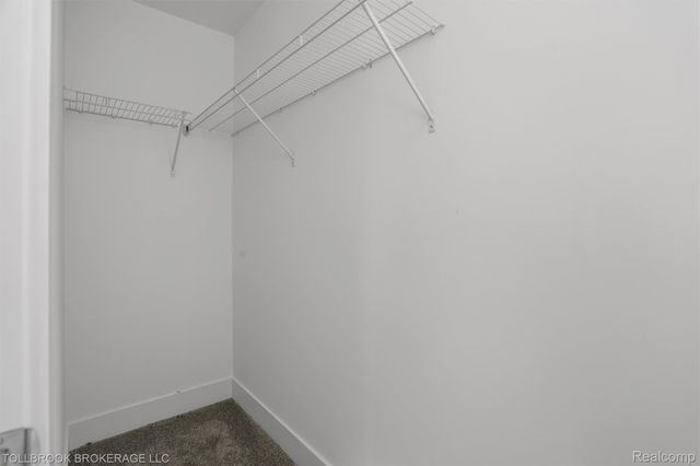 57 N. Roselawn, Pontiac, MI 48342