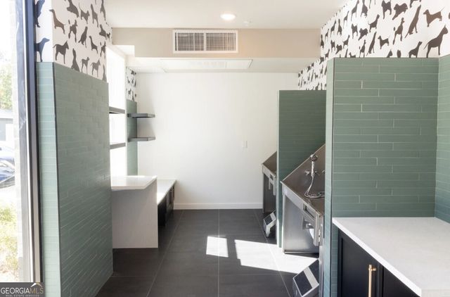 305 Collins Industr Way 5003, Lawrenceville, GA 30043