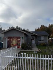 3261 N 10TH PL, Coeur D'alene, ID 83815