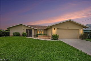 423 SW 12th ST, Cape Coral, FL 33991