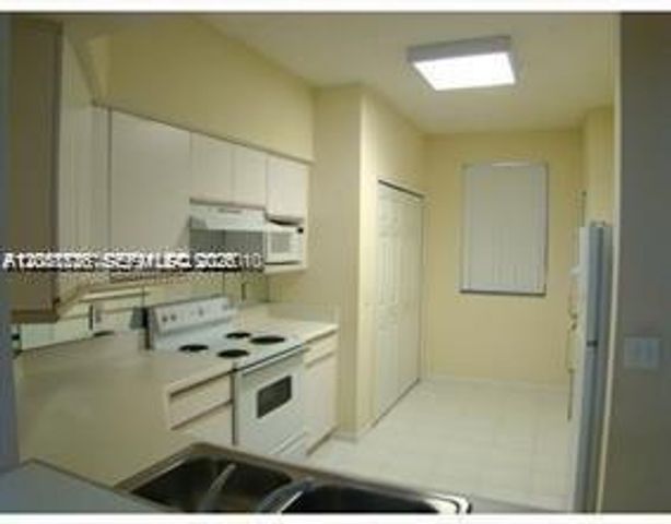 3245 NE 184th Street 13111, Aventura, FL 33160