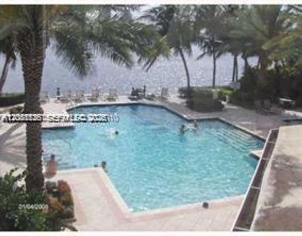 3245 NE 184th Street 13111, Aventura, FL 33160