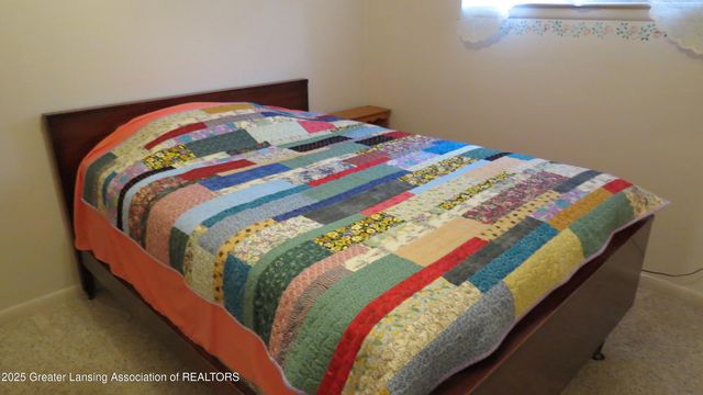 129 W Pearl Street, Ovid, MI 48866