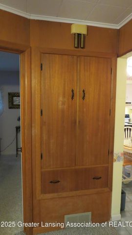 129 W Pearl Street, Ovid, MI 48866