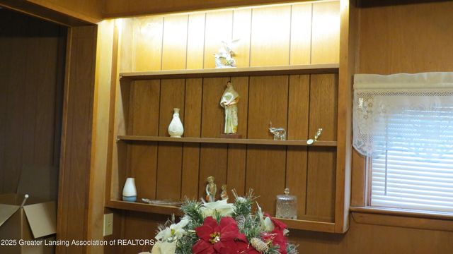 129 W Pearl Street, Ovid, MI 48866