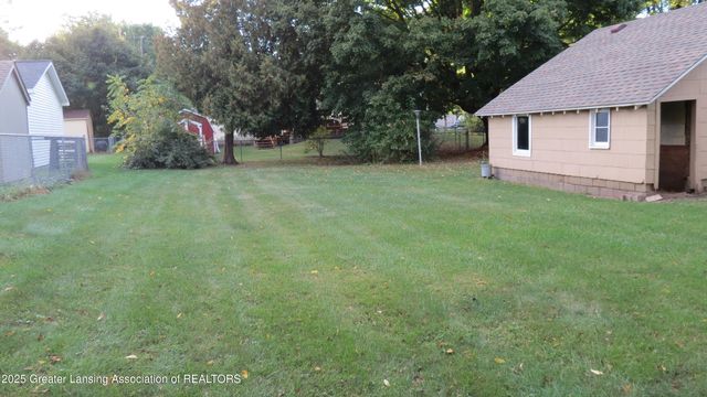 129 W Pearl Street, Ovid, MI 48866