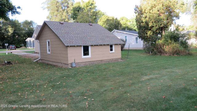129 W Pearl Street, Ovid, MI 48866