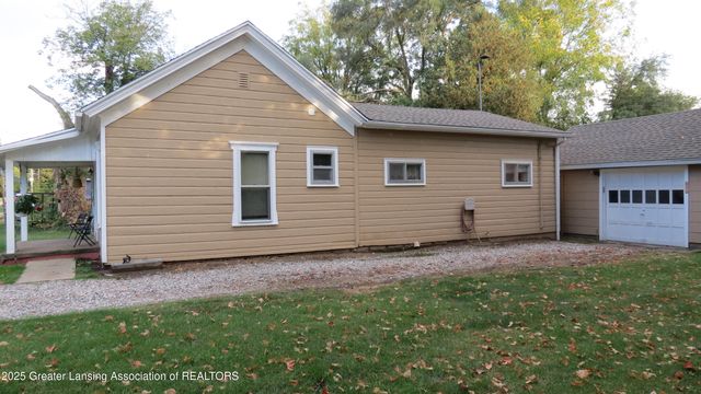 129 W Pearl Street, Ovid, MI 48866